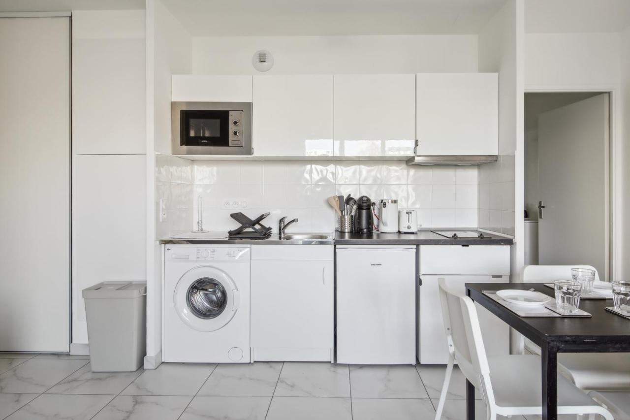 Appartamento Chic Apart With Balcony Near Paris Ivry-sur-Seine Esterno foto